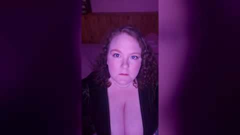 Snapshot of curlycult97 chatting on June 2026 10:14:01 PM curlycult97 online show from June 2026 10:14:01 PM
