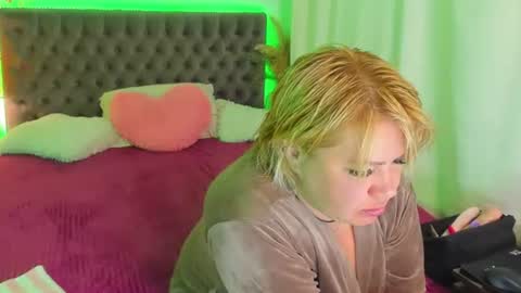 CurlyDreams online show from June 2026 02:10:02 AM