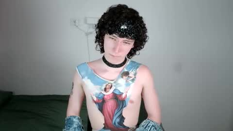 Snapshot of curlyytwink chatting on March 2026 02:04:02 AM Noah online show from March 2026 02:04:02 AM