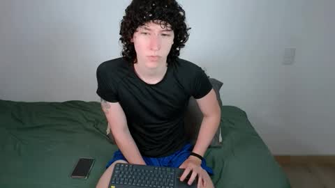 Snapshot of curlyytwink chatting on March 2026 02:28:01 AM Noah online show from March 2026 02:28:01 AM