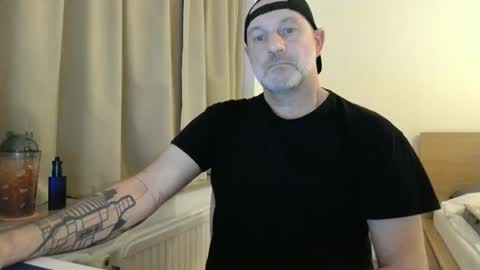 Curman85 online show from October 2025 10:32:02 PM