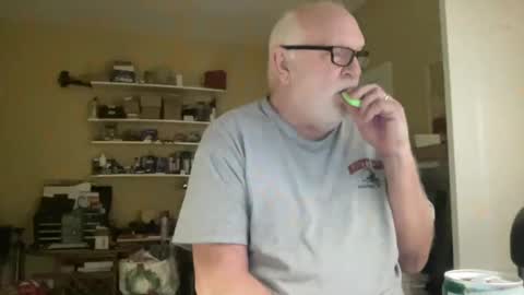 Snapshot of curo69 chatting on January 2025 10:55:01 PM ALAN online show from January 2025 10:55:01 PM