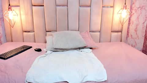 Snapshot of curvy_alyanna chatting on September 2025 12:05:01 PM Alyanna online show from September 2025 12:05:01 PM