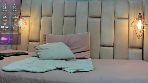 Snapshot of curvy_alyanna chatting on September 2025 12:17:01 PM Alyanna online show from September 2025 12:17:01 PM