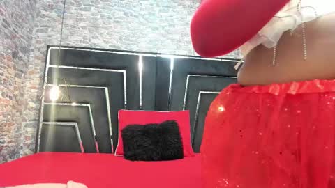 Snapshot of curvy_alyanna chatting on October 2025 12:06:01 PM Alyanna online show from October 2025 12:06:01 PM