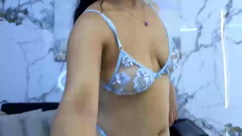 curvy_and_skinny23_aws online show from November 2025 09:39:01 PM