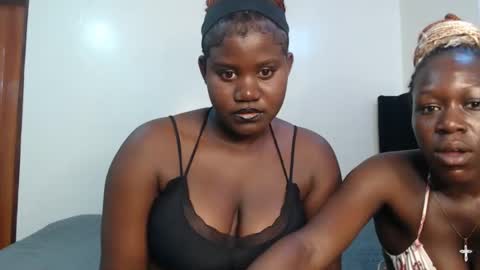 Snapshot of curvy_queen2 chatting on March 2026 10:48:02 AM queen online show from March 2026 10:48:02 AM