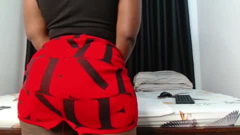 curvy_shirly online show from February 2026 07:51:02 PM