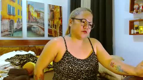 Snapshot of curvycherry4u chatting on January 2025 07:32:01 AM C H E R R Y online show from January 2025 07:32:01 AM
