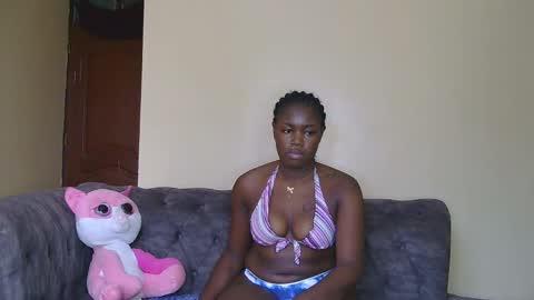 Snapshot of curvyebony1 chatting on February 2025 04:11:02 AM curtis online show from February 2025 04:11:02 AM