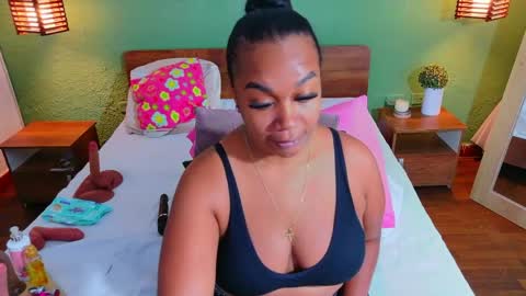 Danna online show from May 2026 07:08:01 PM