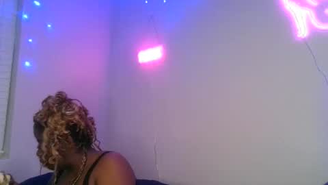 Snapshot of curvyychocolate chatting on February 2025 12:08:02 AM curvyychocolate online show from February 2025 12:08:02 AM