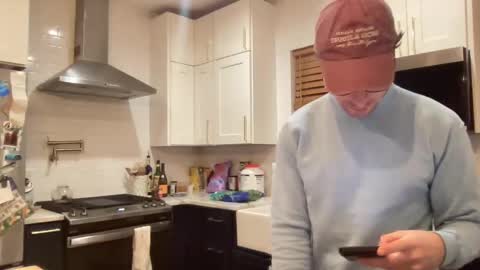 Snapshot of cutcollection chatting on January 2025 01:32:02 AM CutCollection online show from January 2025 01:32:02 AM