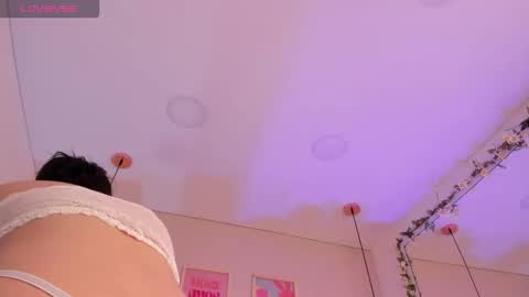 Amber  online show from November 2025 09:24:02 PM