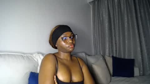 Liya online show from April 2026 01:42:02 AM