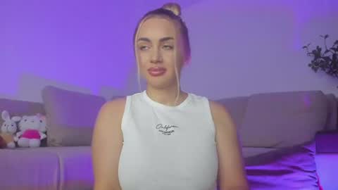 Snapshot of cute_blondiex chatting on July 2026 12:41:01 PM Lexi online show from July 2026 12:41:01 PM