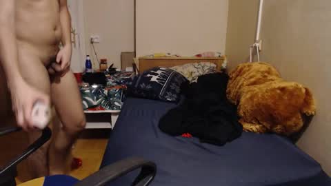 Snapshot of cute_boy859 chatting on November 2025 01:36:01 AM Tomas online show from November 2025 01:36:01 AM