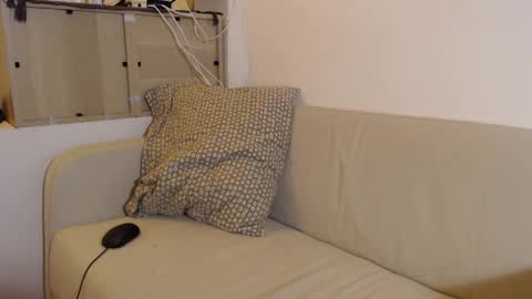 Snapshot of cute_boy859 chatting on December 2025 06:37:02 PM Tomas online show from December 2025 06:37:02 PM