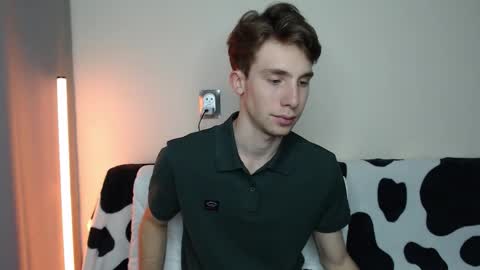 Snapshot of cute_brian chatting on October 2025 12:04:02 PM Im Brian online show from October 2025 12:04:02 PM