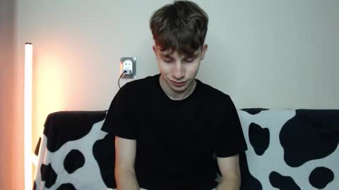 Snapshot of cute_brian chatting on October 2025 05:02:02 PM Im Brian online show from October 2025 05:02:02 PM