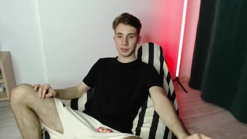 Snapshot of cute_brian chatting on October 2025 02:28:02 PM Im Brian online show from October 2025 02:28:02 PM