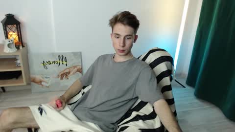 Snapshot of cute_brian chatting on October 2025 03:18:02 PM Im Brian online show from October 2025 03:18:02 PM