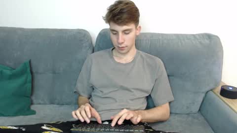 Snapshot of cute_brian chatting on October 2025 03:49:01 PM Im Brian online show from October 2025 03:49:01 PM