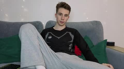 Snapshot of cute_brian chatting on April 2026 04:32:02 PM Im Brian online show from April 2026 04:32:02 PM