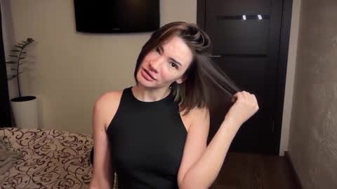 Snapshot of cute_bubbles chatting on October 2025 06:18:02 PM cute_bubbles online show from October 2025 06:18:02 PM