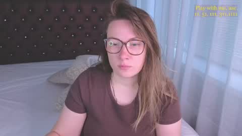 Everyday stream in the same time online show from May 2026 01:22:01 AM