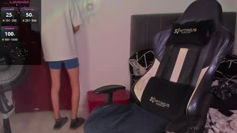 Snapshot of cute_diego_ chatting on June 2026 11:00:01 PM Diego online show from June 2026 11:00:01 PM