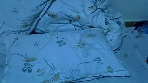 Snapshot of cute_ellinah chatting on November 2025 03:12:01 AM lynn online show from November 2025 03:12:01 AM