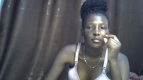 Snapshot of cute_emmy1 chatting on November 2025 02:18:01 PM cute_emmy1 online show from November 2025 02:18:01 PM