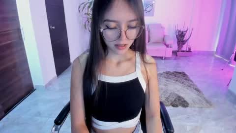 Bella Fox online show from May 2026 02:44:02 PM
