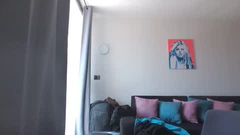 Snapshot of cute_friends chatting on November 2025 03:19:02 PM Cute friends online show from November 2025 03:19:02 PM