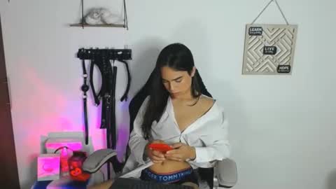 Cute horny1 online show from January 2025 09:17:01 AM