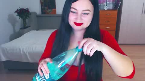 cute_jes online show from February 2025 05:49:02 PM