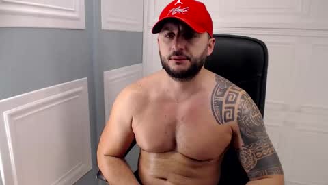 Snapshot of cute_johny01 chatting on December 2025 10:39:02 PM Cute Johny01 online show from December 2025 10:39:02 PM