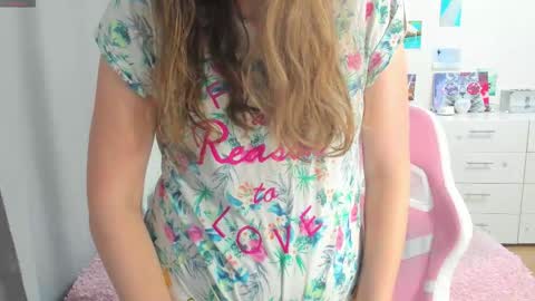 Snapshot of cute_kate0 chatting on September 2025 12:51:01 PM cute_kate0 online show from September 2025 12:51:01 PM