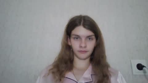 Snapshot of cute_kitte chatting on December 2024 09:53:02 PM cute_kitte online show from December 2024 09:53:02 PM