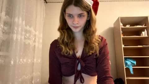Snapshot of cute_kitte chatting on January 2025 06:38:02 PM cute_kitte online show from January 2025 06:38:02 PM