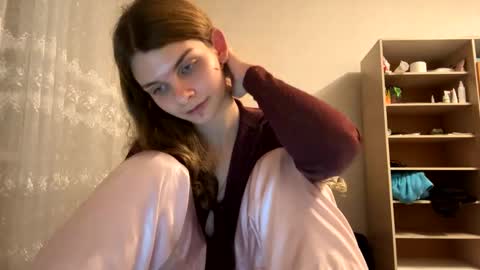 Snapshot of cute_kitte chatting on January 2025 01:03:01 AM cute_kitte online show from January 2025 01:03:01 AM