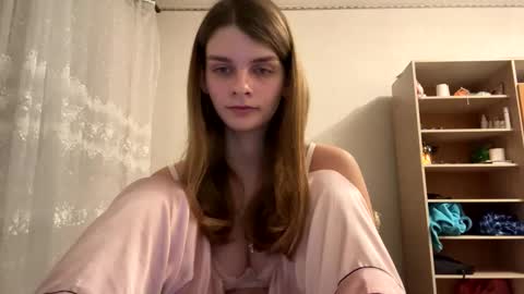 Snapshot of cute_kitte chatting on February 2025 05:16:01 PM cute_kitte online show from February 2025 05:16:01 PM