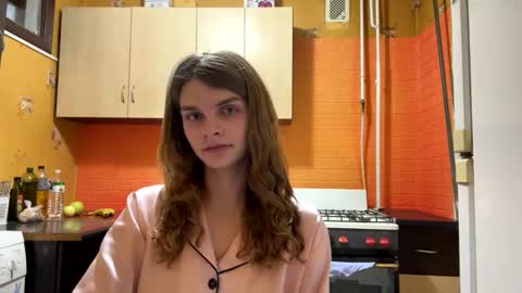 Snapshot of cute_kitte chatting on February 2025 09:46:01 PM cute_kitte online show from February 2025 09:46:01 PM
