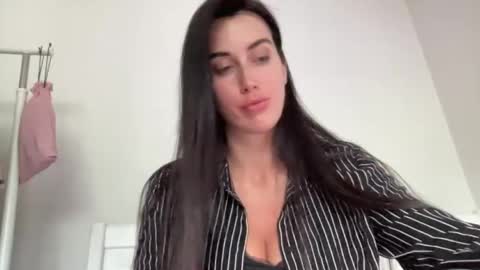 cute_kriss94 online show from July 2026 04:00:02 PM