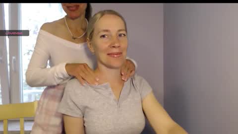 cute_lion_ online show from September 2025 12:21:02 PM