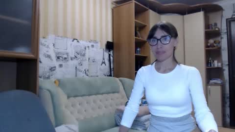 cute_lion_ online show from June 2026 11:47:01 AM