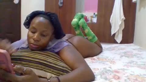 cute_lizah online show from October 2025 04:02:02 AM