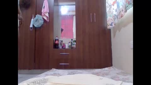 cute_lizah online show from November 2025 04:22:02 AM