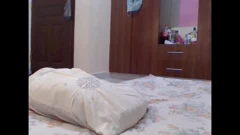cute_lizah online show from November 2025 06:07:02 PM